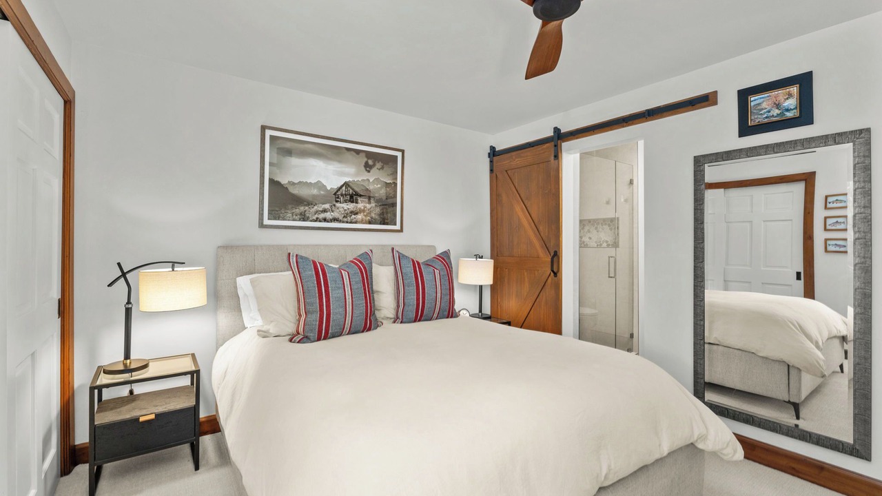 Photo of Bedroom in Elkhorn Village