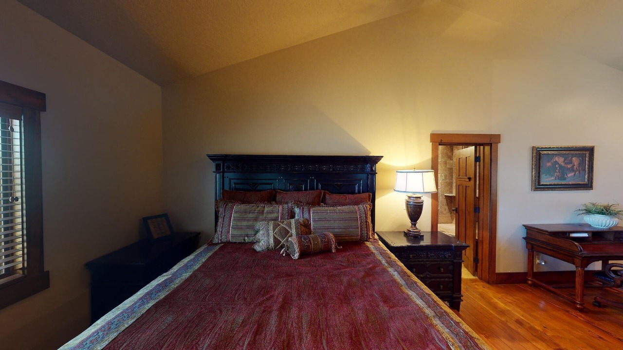 Photo of Bedroom in Island Park