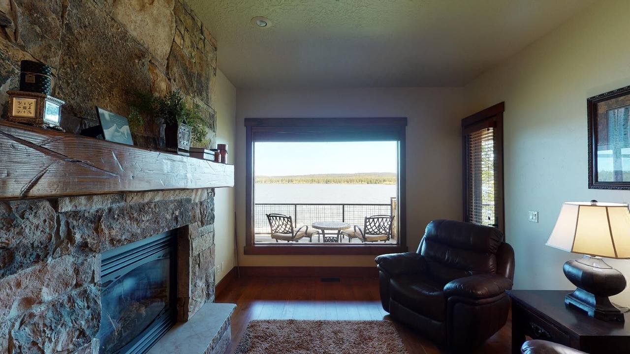 Photo of Livingroom in Island Park
