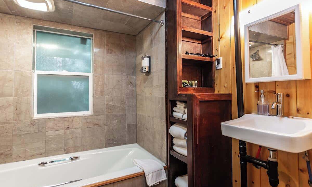 Photo of Bathroom in Glacier