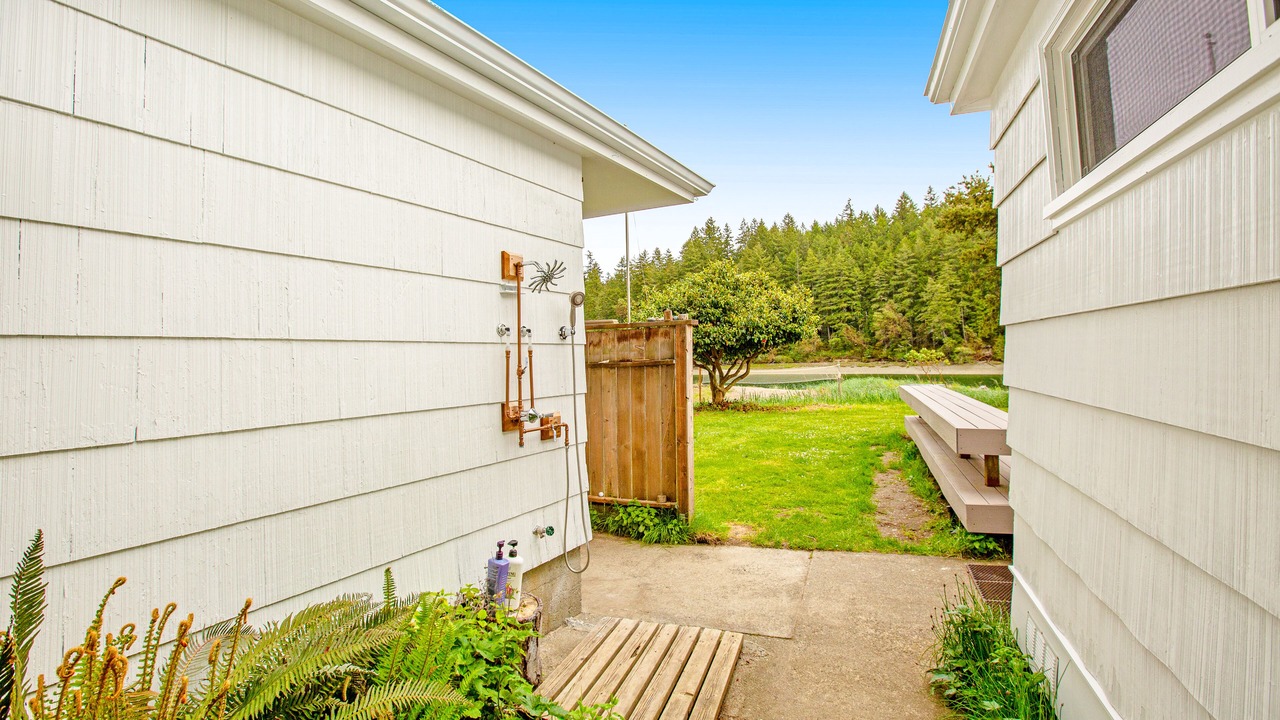 Photo of Outdoor in Lakebay