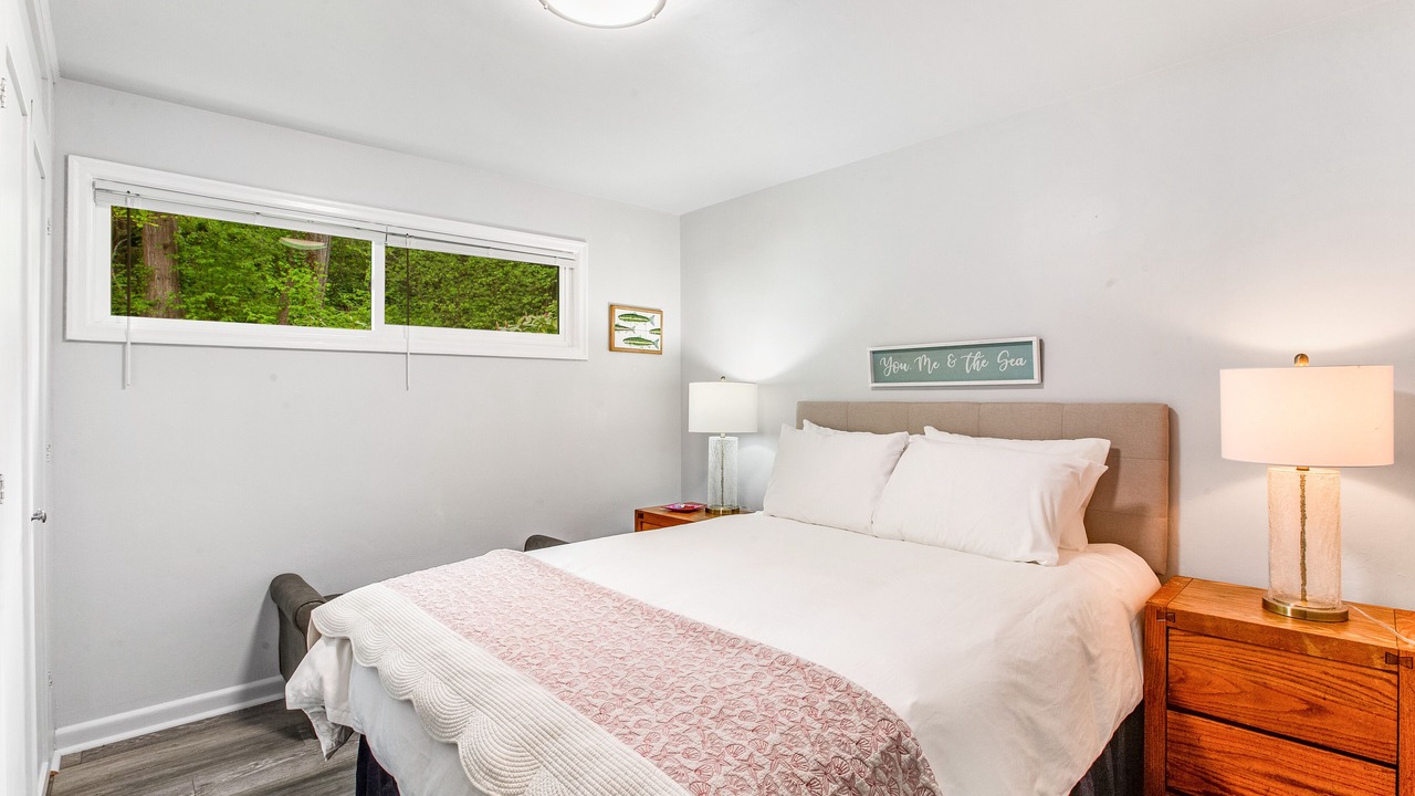 Photo of Bedroom in Lakebay