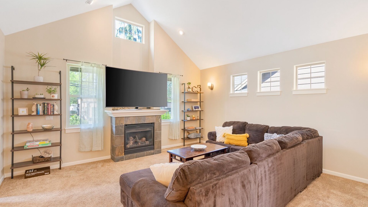 Photo of Livingroom in Troutdale