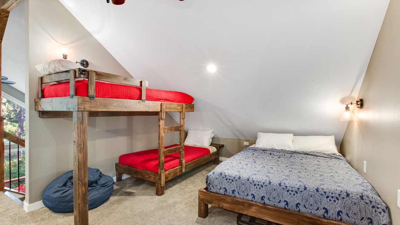 Photo of Bedroom in Anderson Island