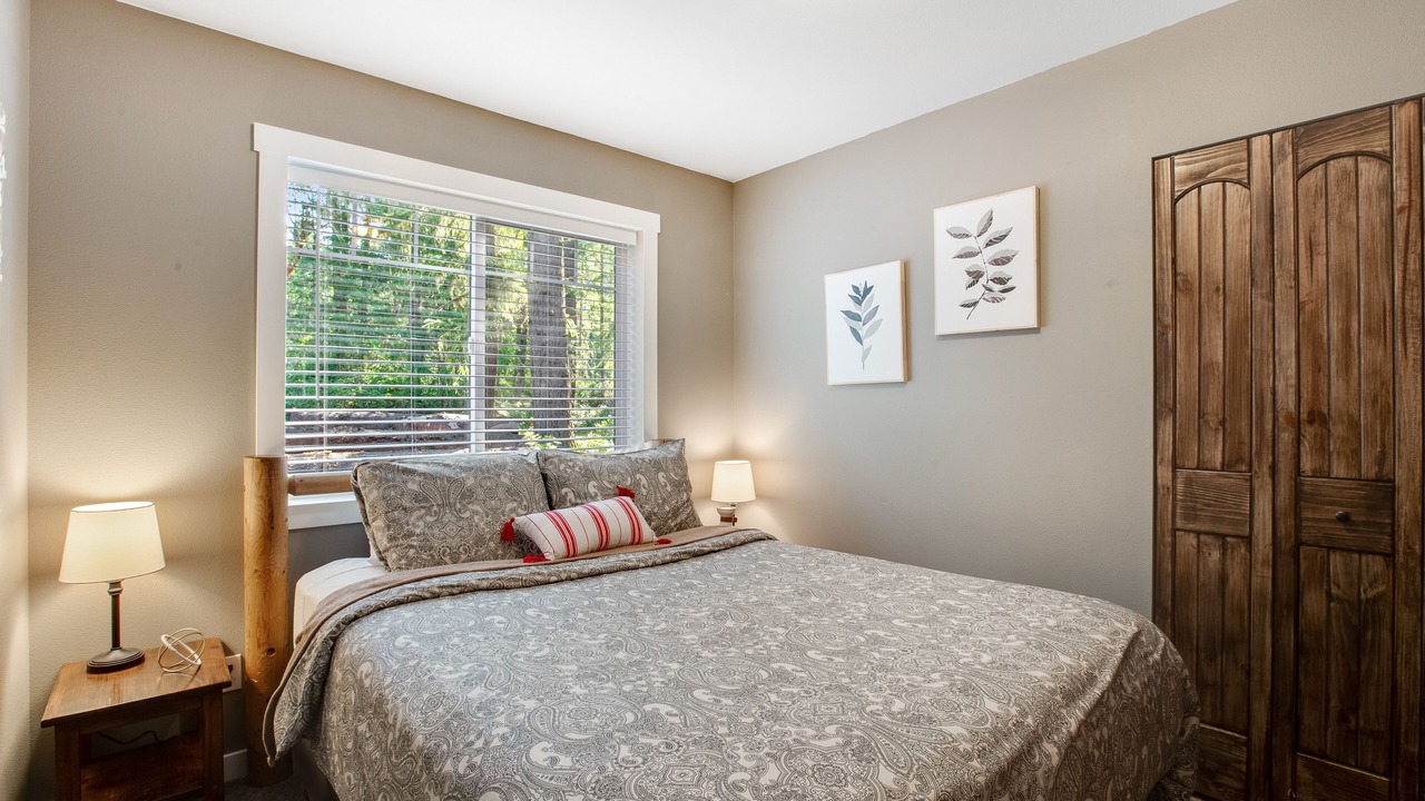 Photo of Bedroom in Anderson Island