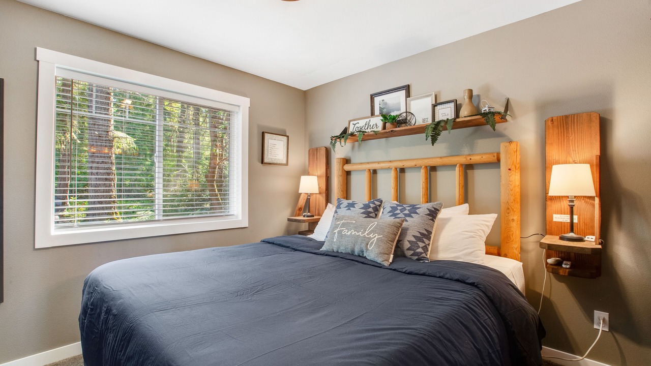 Photo of Bedroom in Anderson Island
