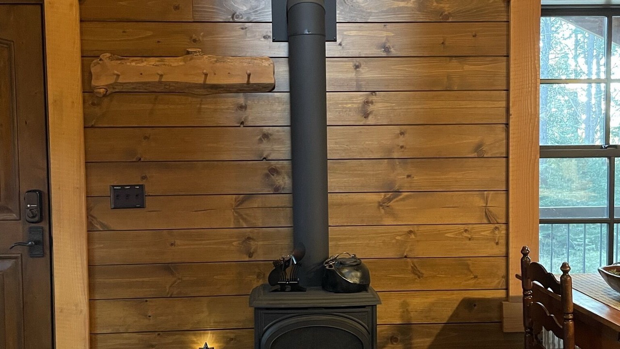 Photo of Livingroom in Sandpoint