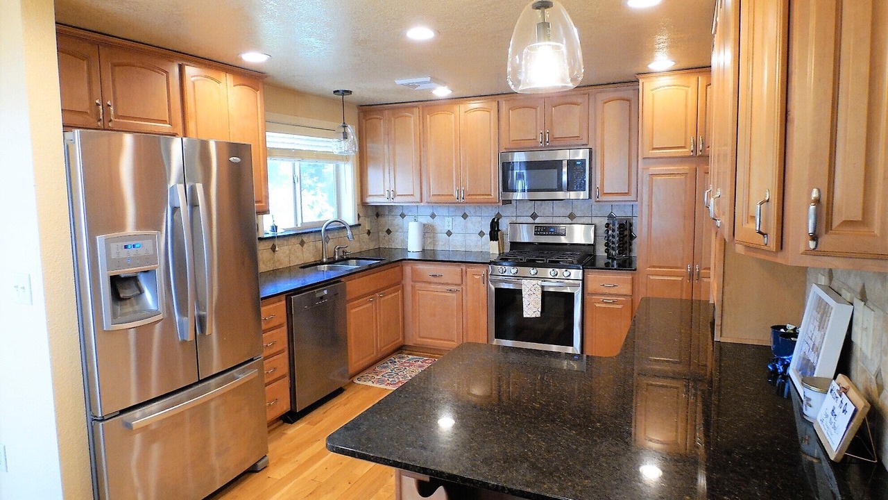 Photo of Kitchen in Roseburg
