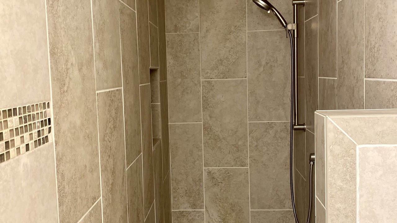 Photo of Bathroom in Roseburg