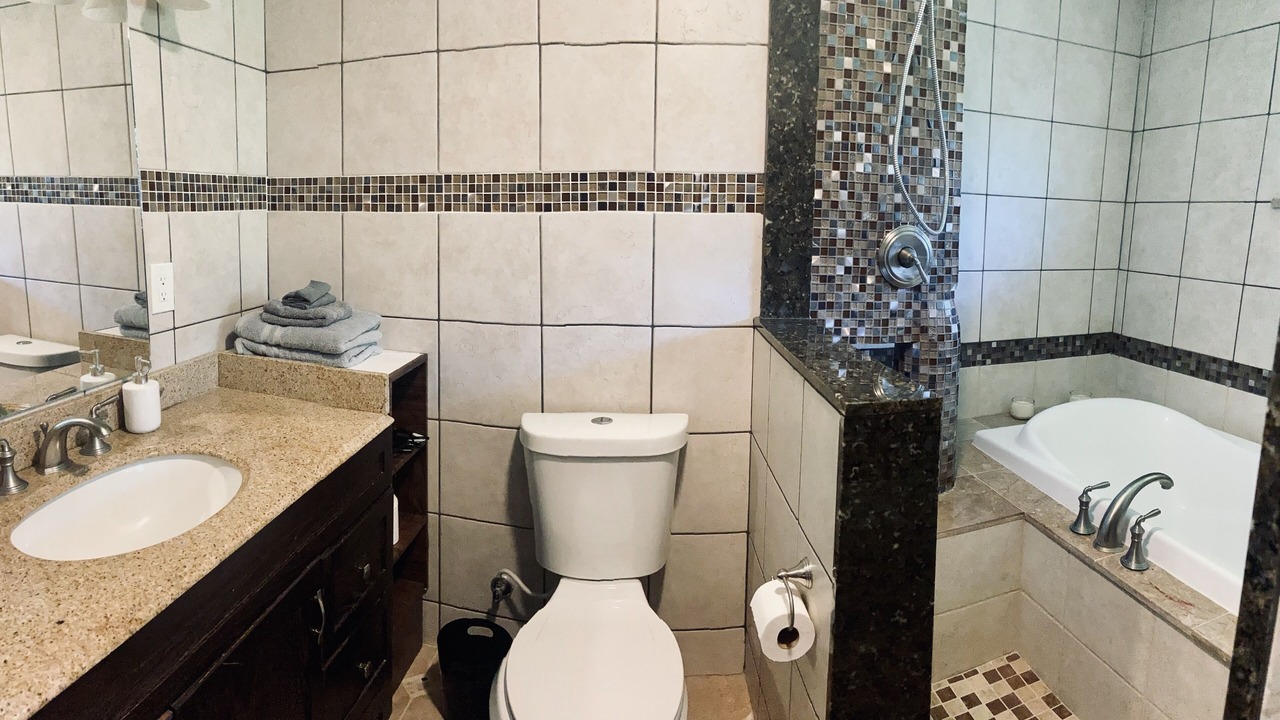 Photo of Bathroom in Roseburg