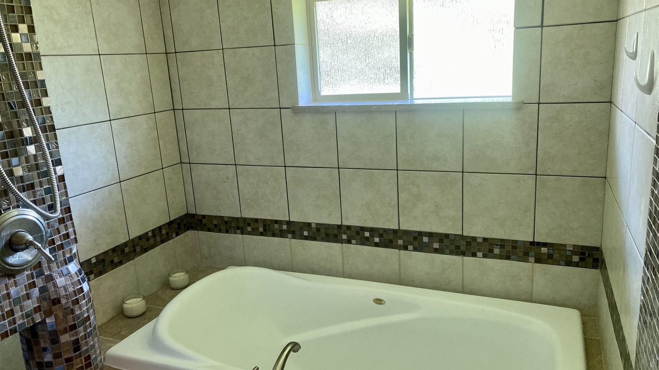Photo of Bathroom in Roseburg