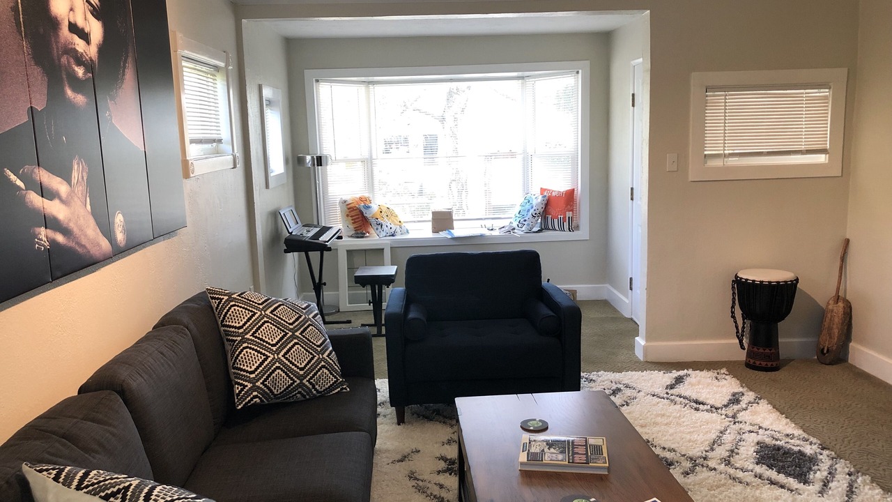 Photo of Livingroom in Fairmount Park