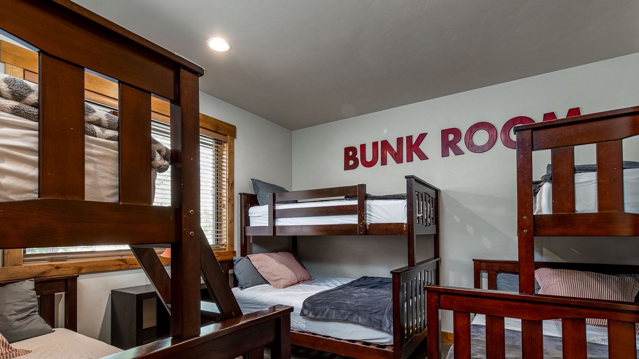 Photo of Bedroom in Sunriver