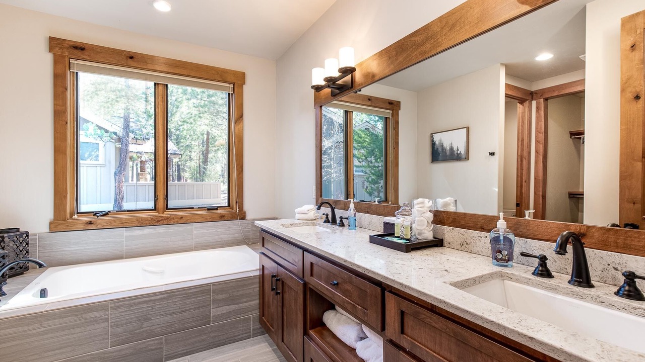 Photo of Bathroom in Sunriver