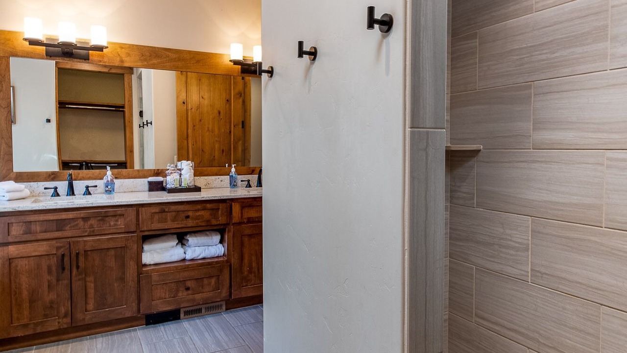 Photo of Bathroom in Sunriver