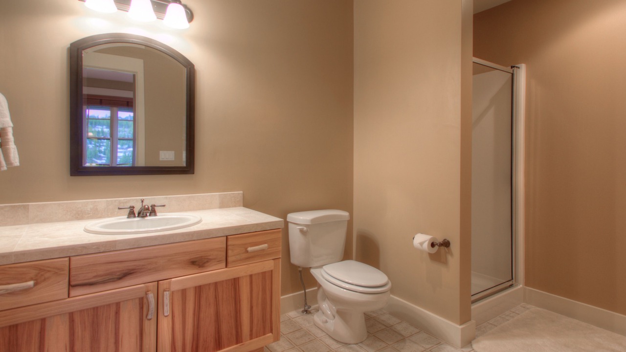 Photo of Bathroom in Saddle Ridge