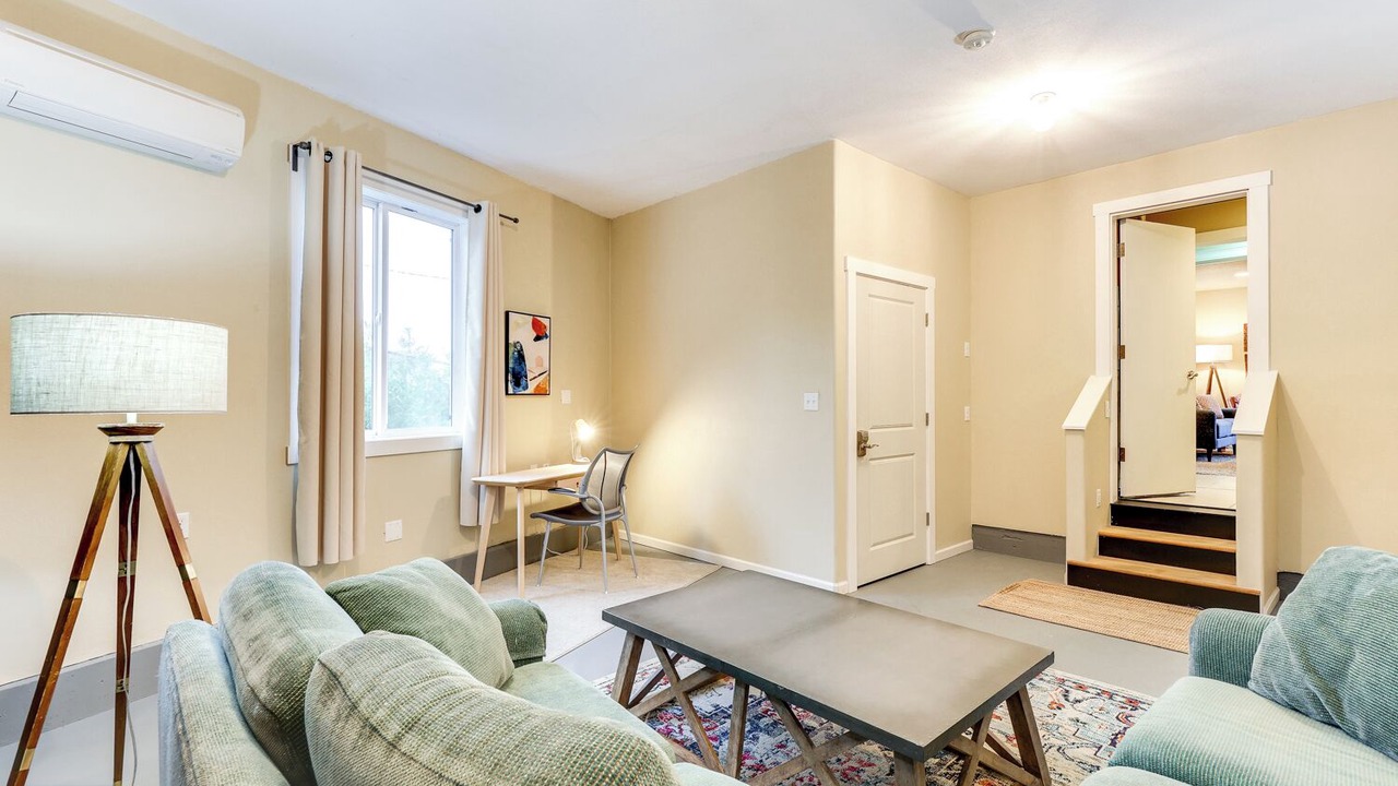 Photo of Livingroom in Central Park