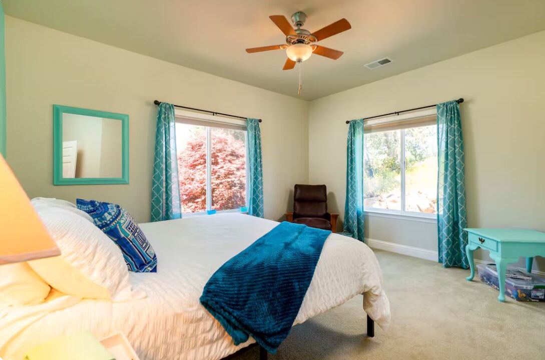 Photo of Bedroom in Klamath Falls