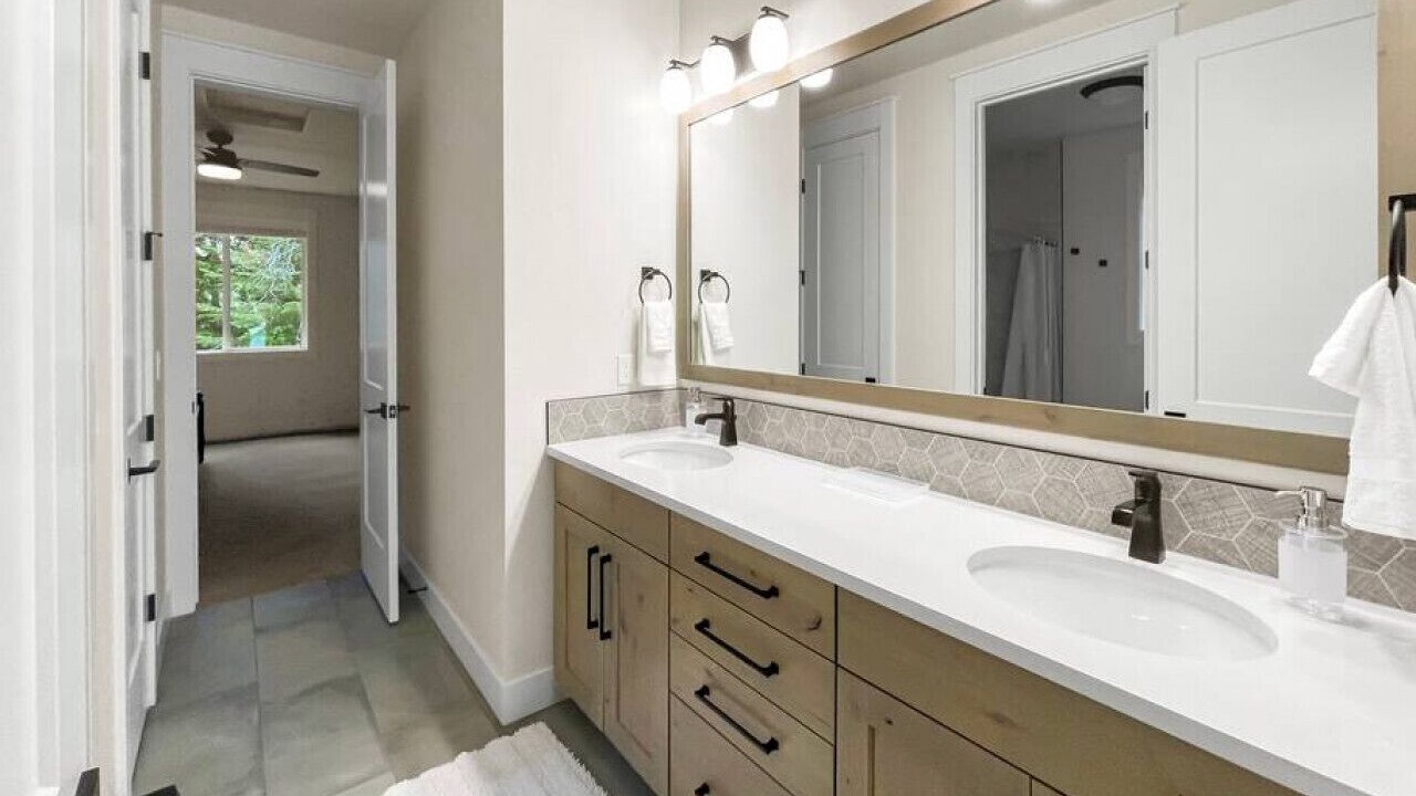 Photo of Bathroom in Tamarack Resort