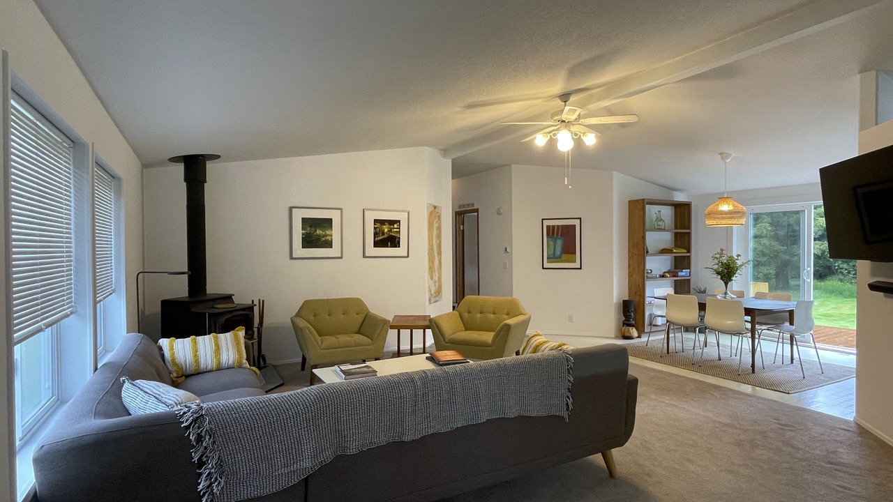 Photo of Livingroom in Port Angeles