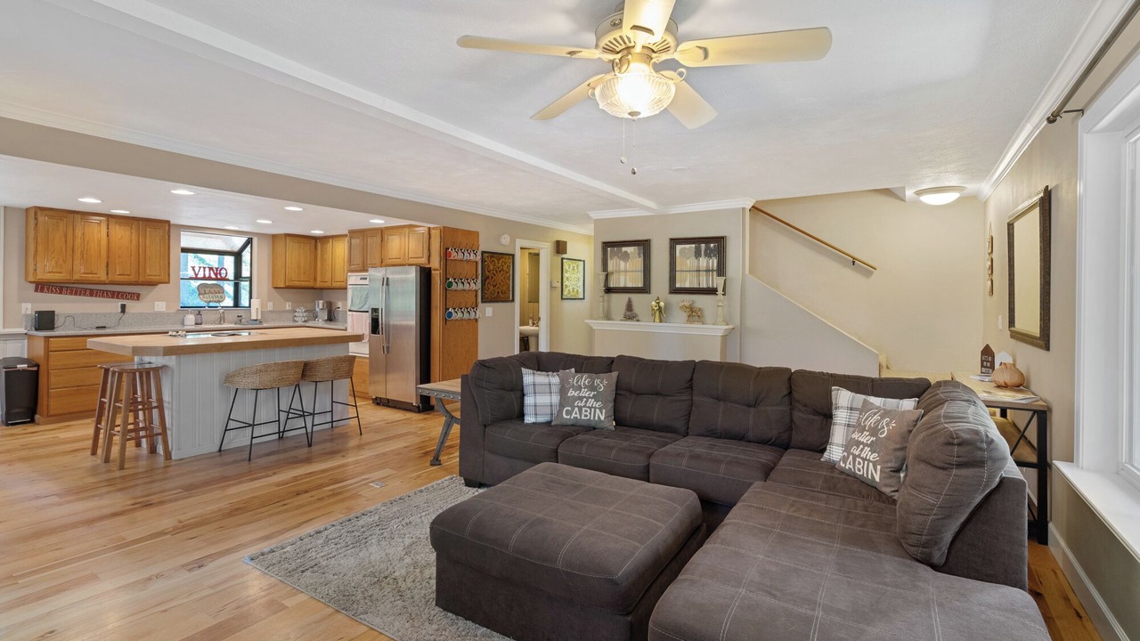 Photo of Livingroom in Garden Valley