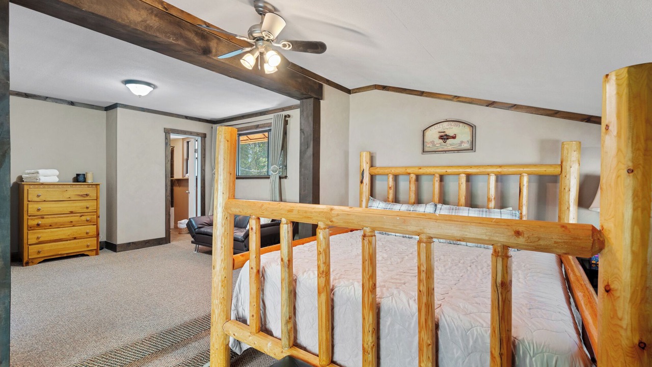 Photo of Bedroom in Garden Valley