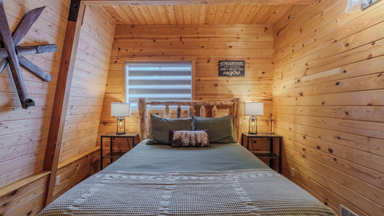 Photo of Bedroom in Island Park