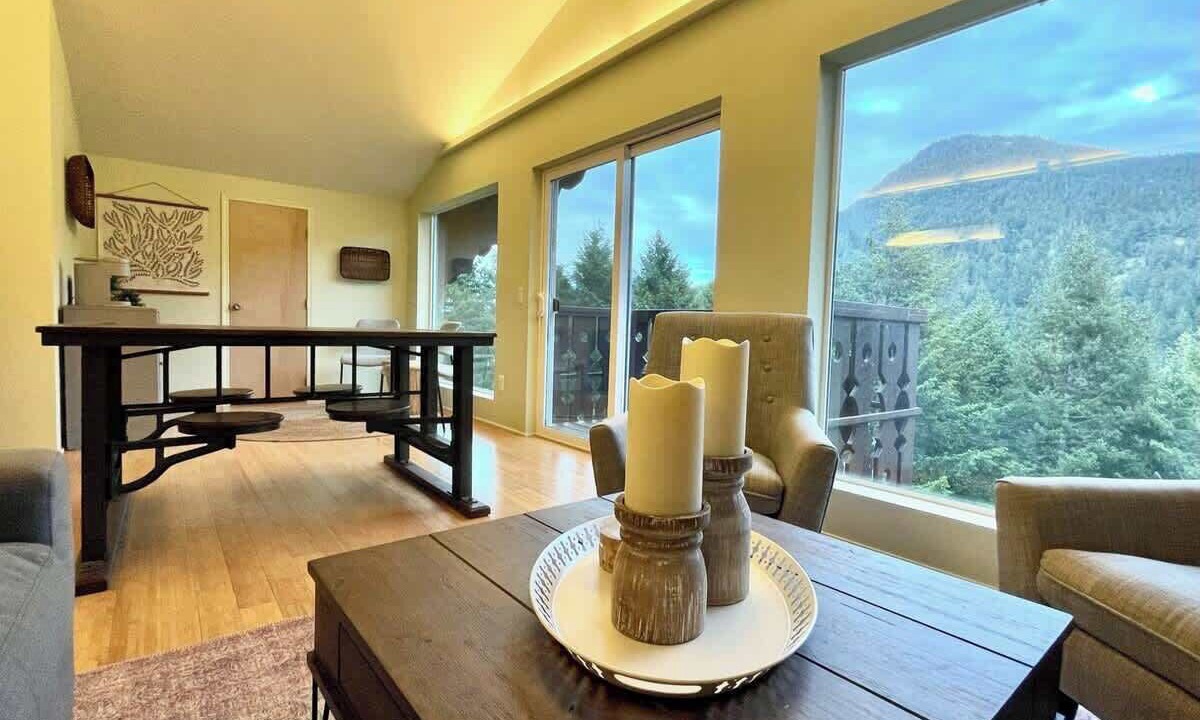 Photo of Livingroom in Port Angeles