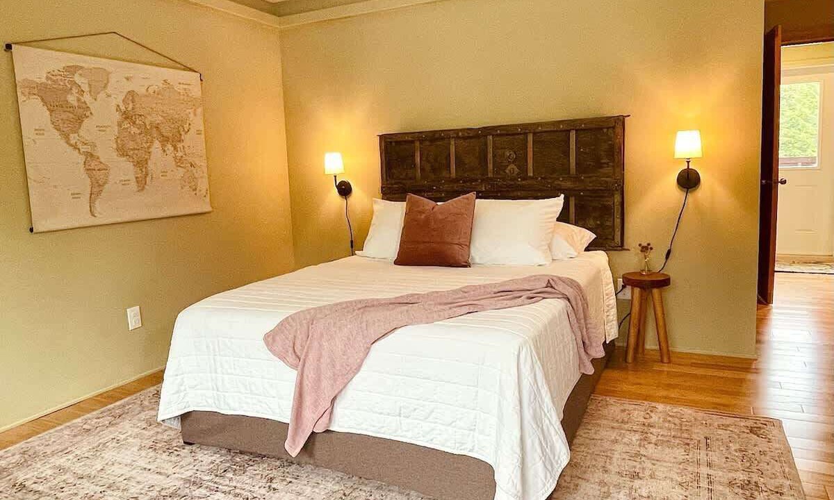 Photo of Bedroom in Port Angeles