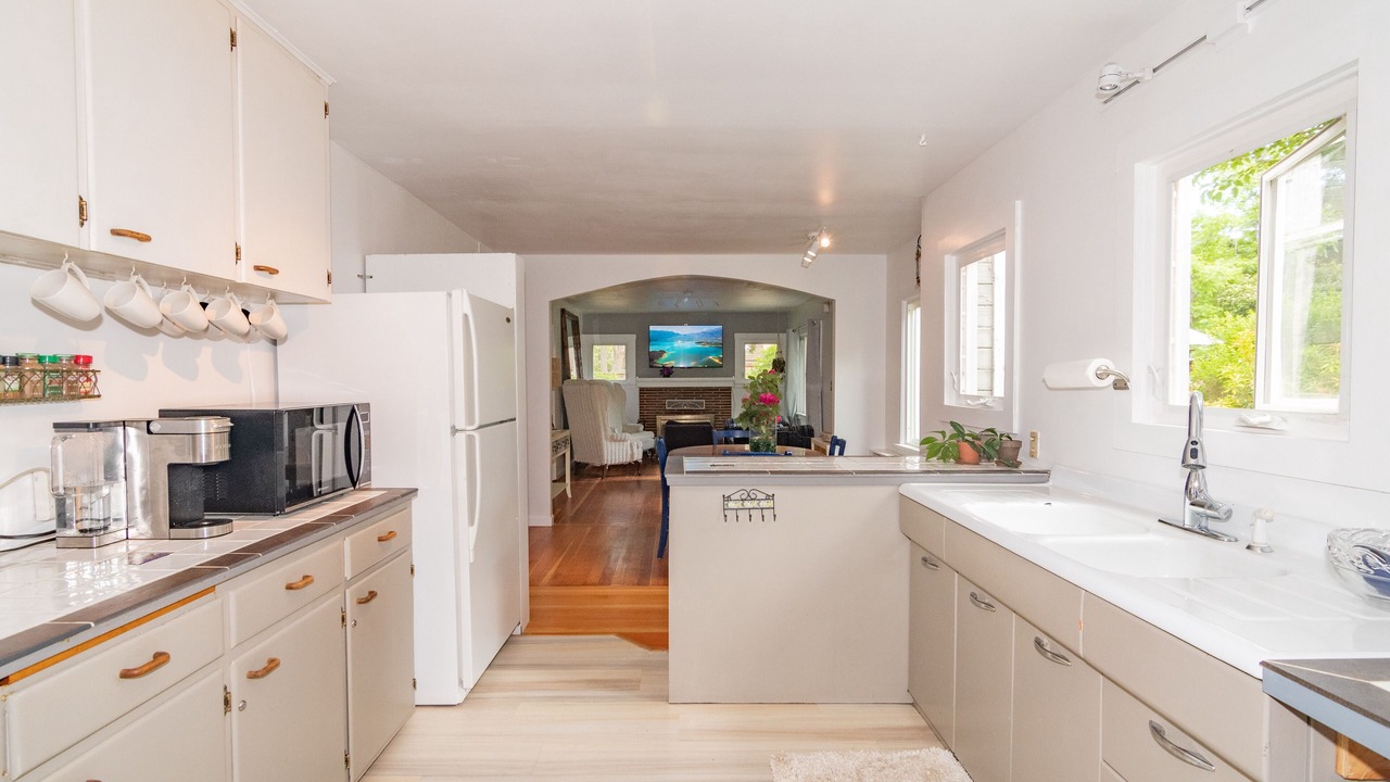 Photo of Kitchen in Siskiyou-Hargadine Historic District