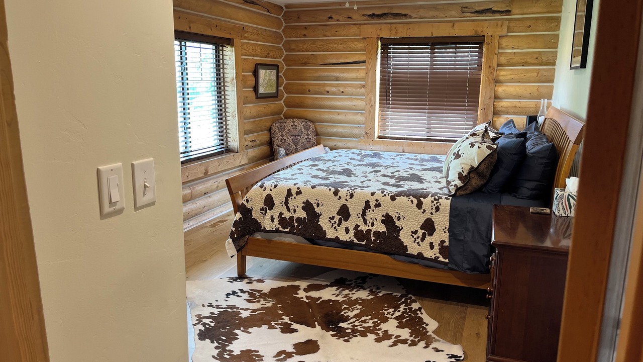 Photo of Bedroom in Victor