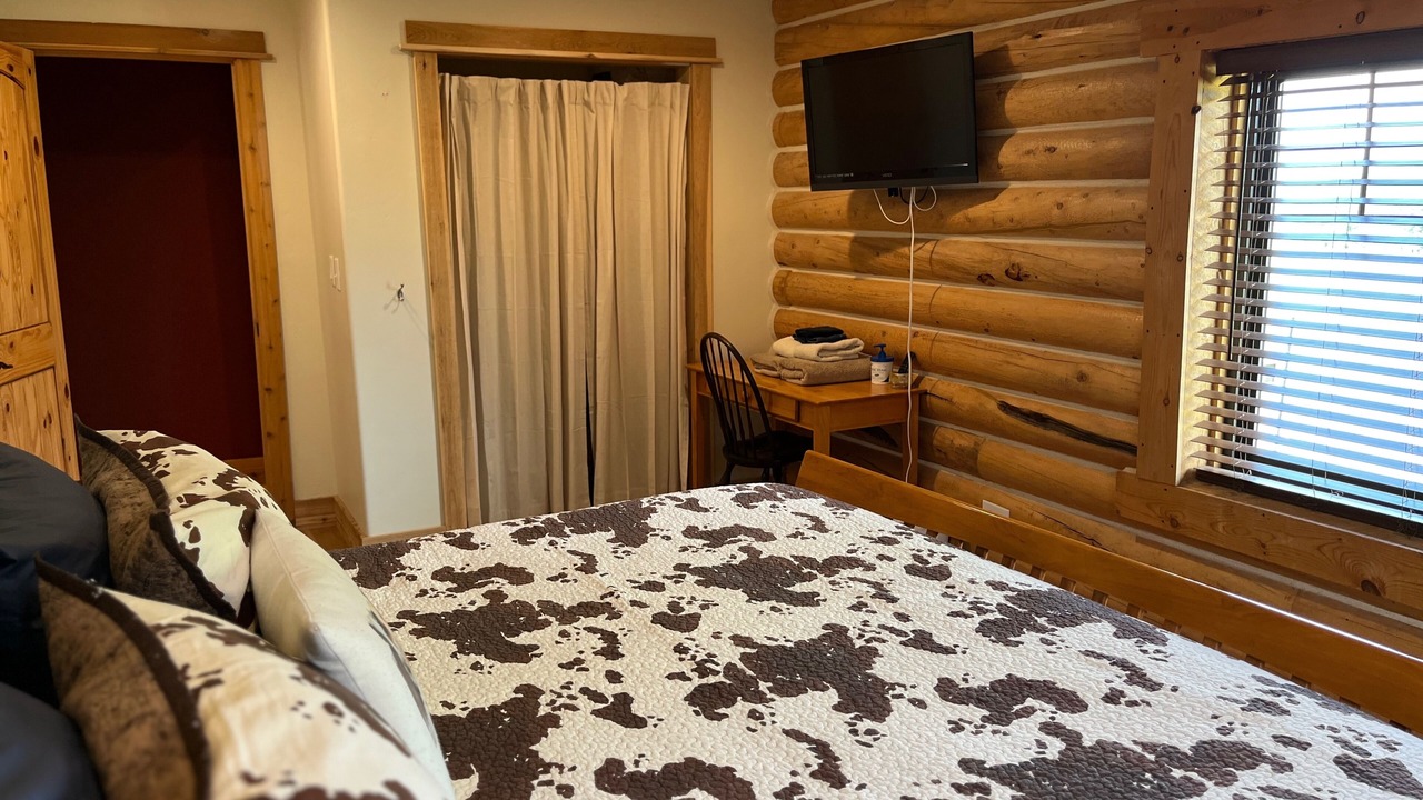 Photo of Bedroom in Victor