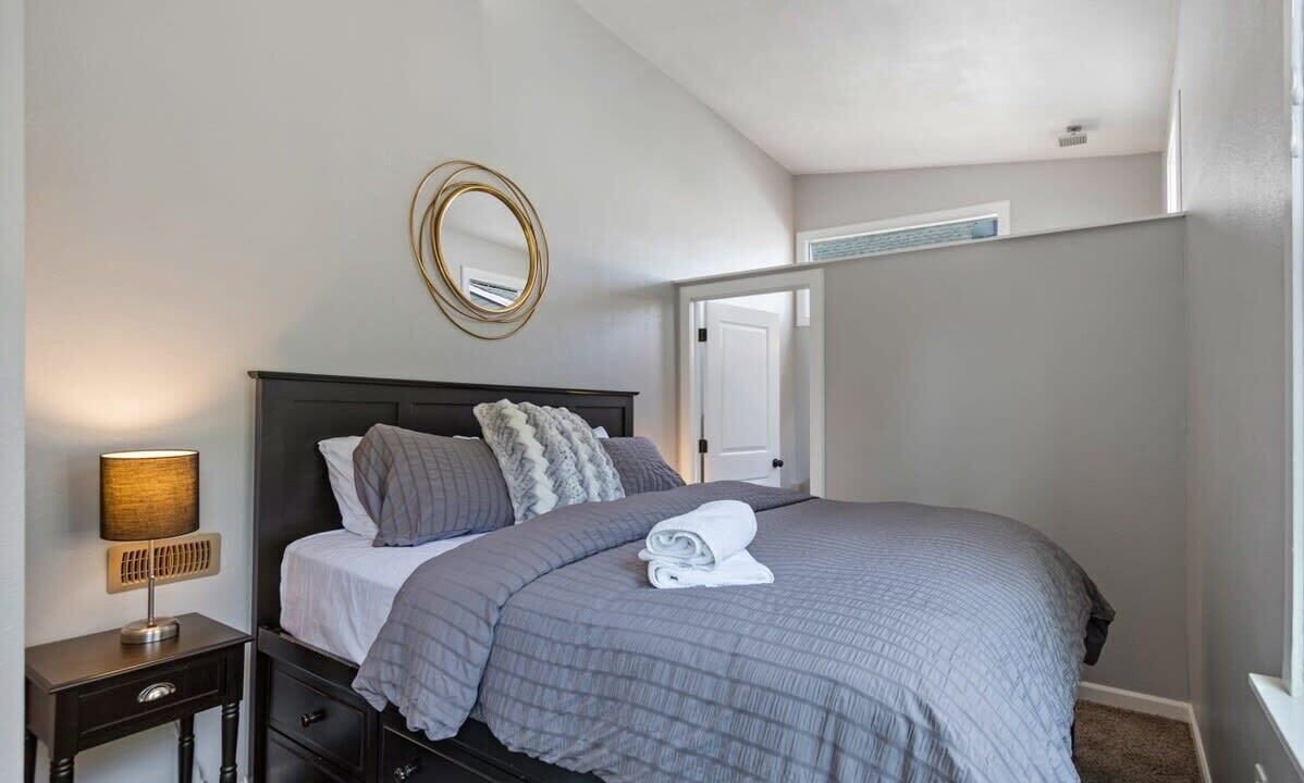 Photo of Bedroom in Garden District