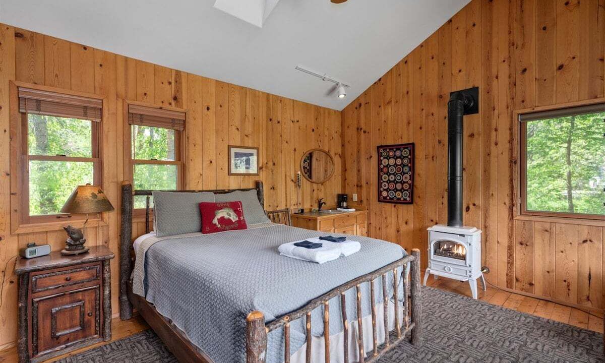 Photo of Bedroom in Leavenworth