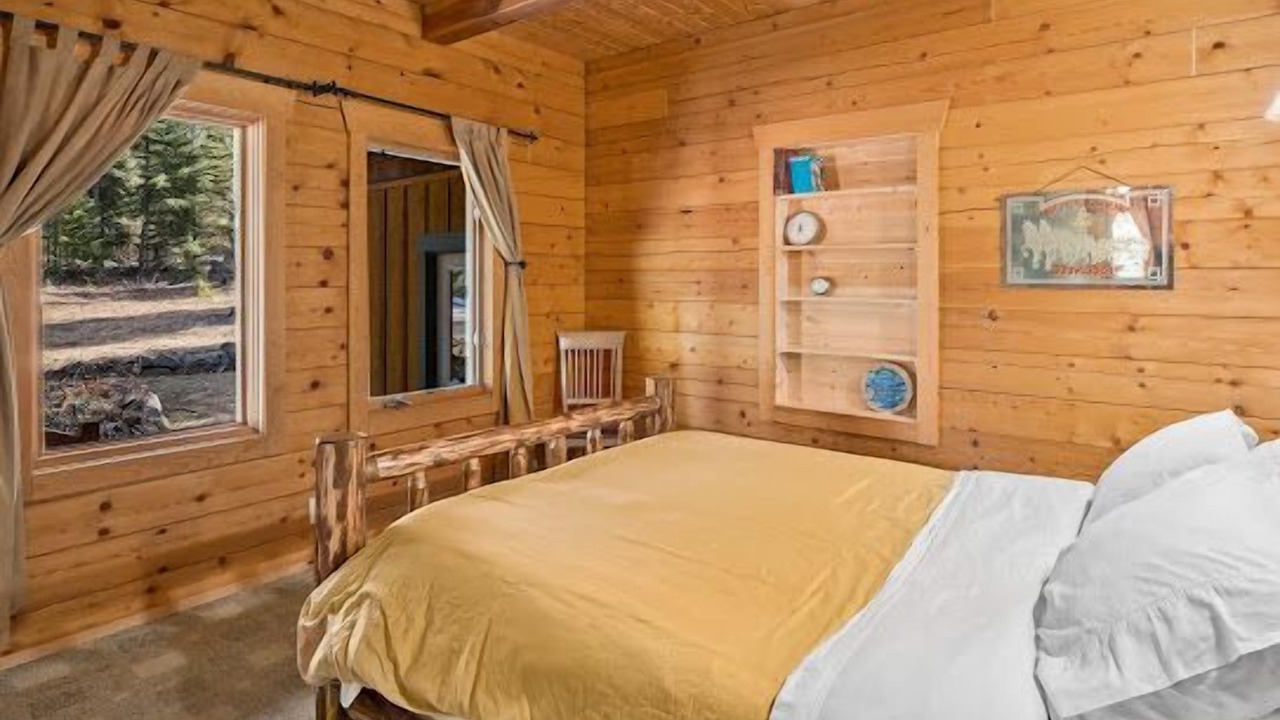 Photo of Bedroom in Cle Elum