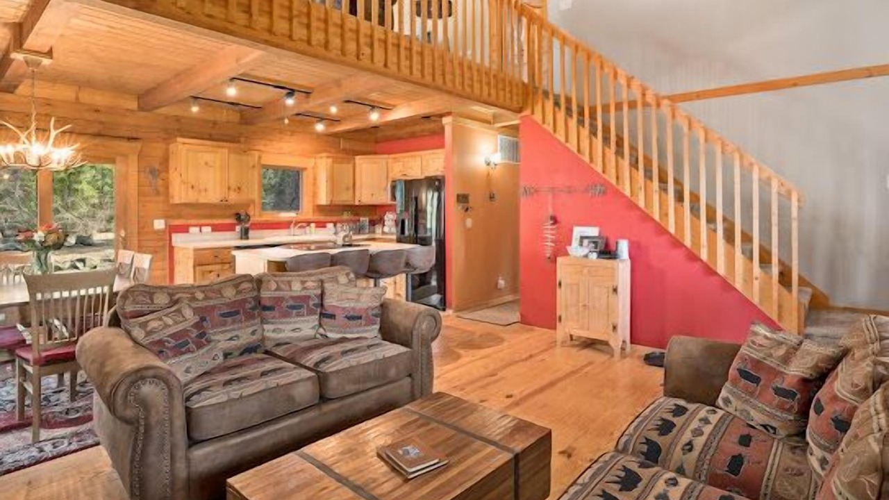 Photo of Livingroom in Cle Elum