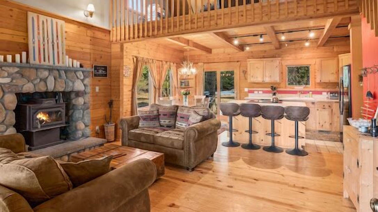 Photo of Livingroom in Cle Elum