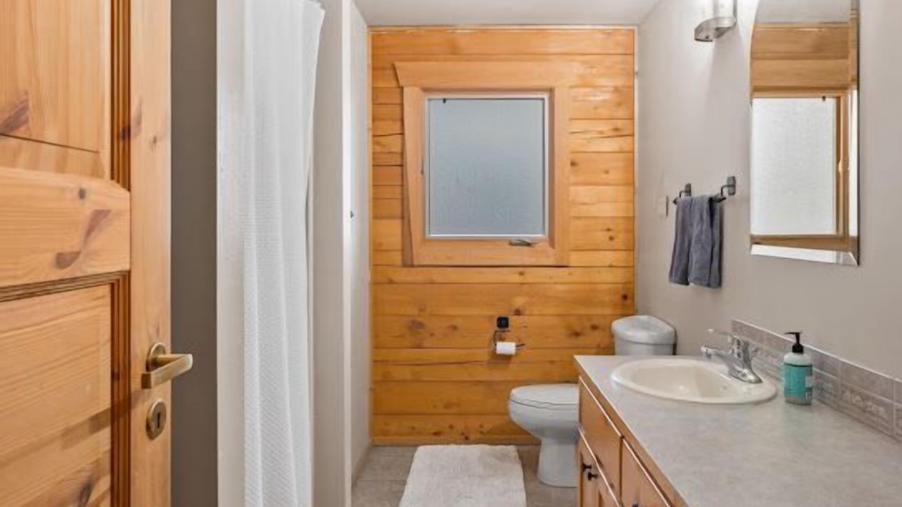 Photo of Bathroom in Cle Elum