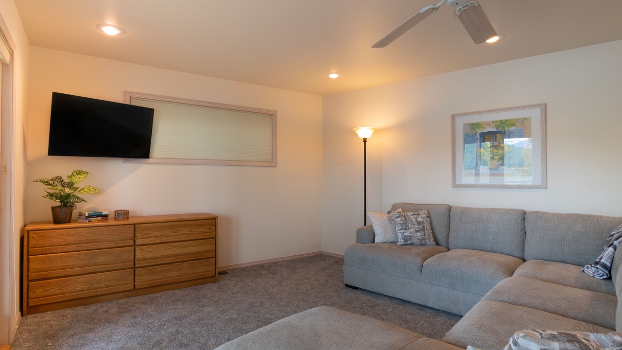 Photo of Livingroom in Sandpoint