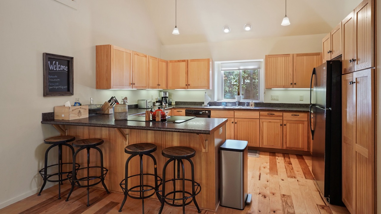 Photo of Kitchen in Oregon Water Wonderland