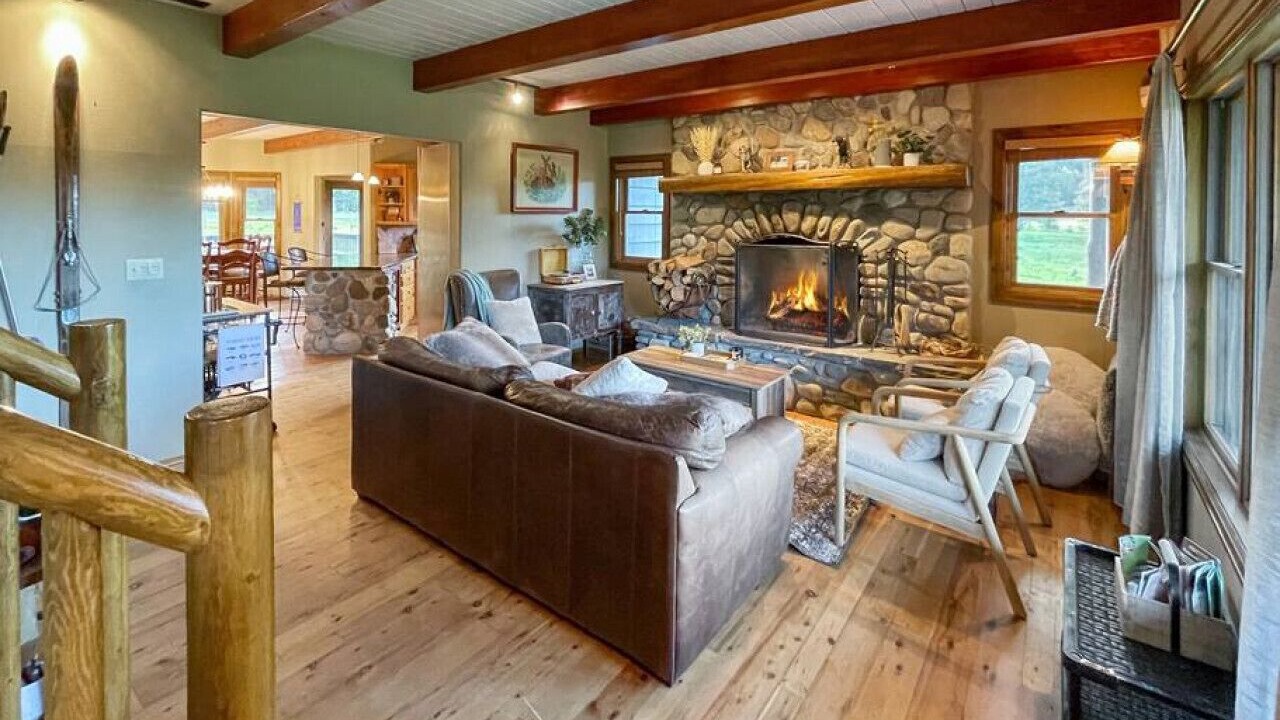 Photo of Livingroom in Tamarack Resort