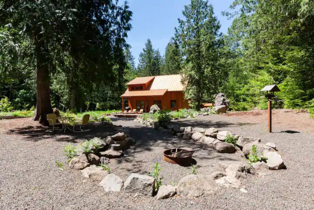 Photo of Outdoor in Rhododendron