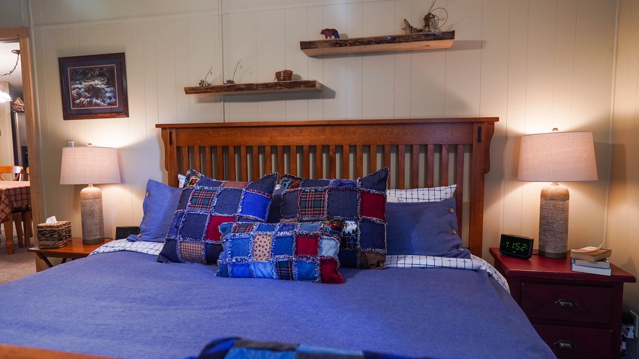 Photo of Bedroom in Klamath Falls
