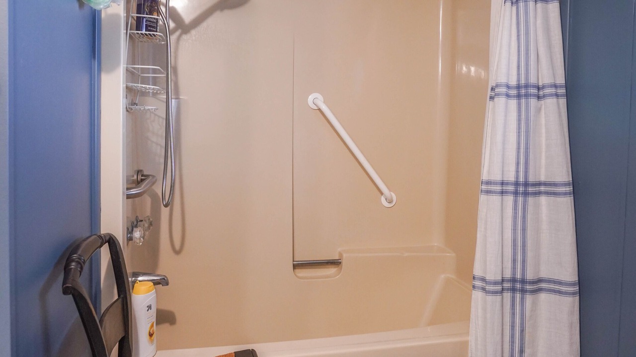 Photo of Bedroom in Klamath Falls