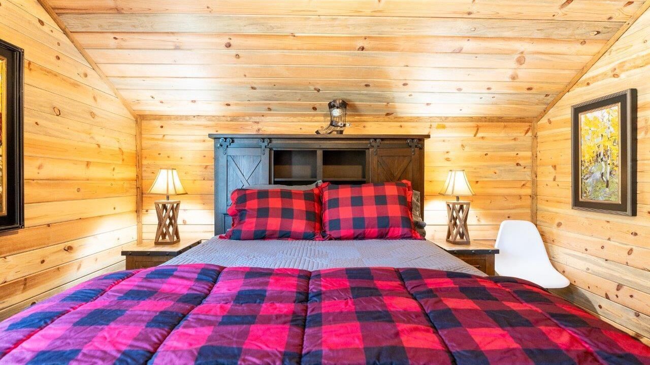 Photo of Bedroom in Island Park