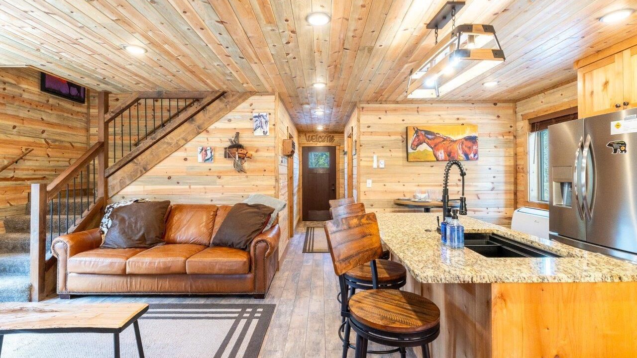 Photo of Livingroom in Island Park