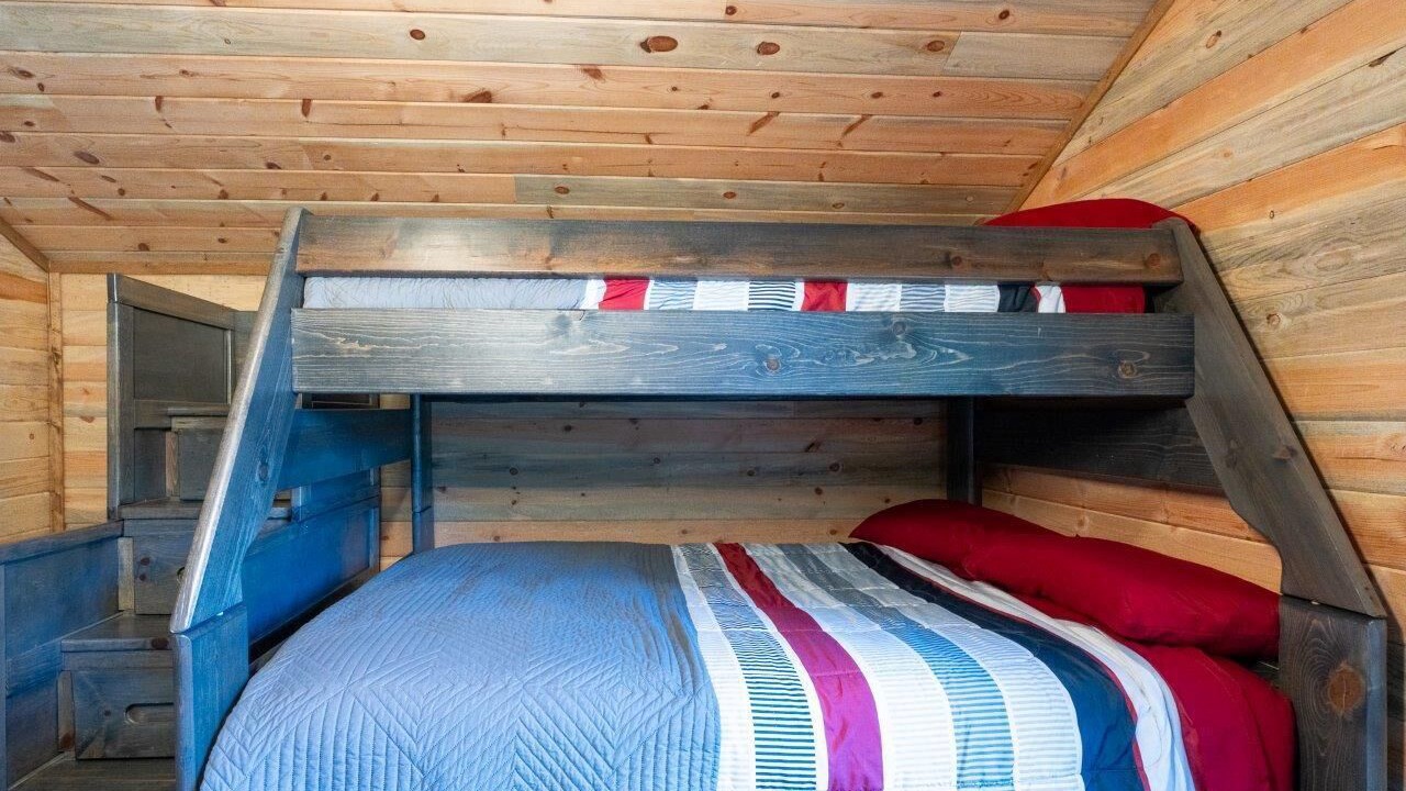 Photo of Bedroom in Island Park