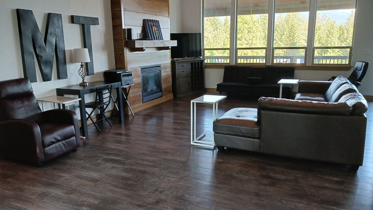 Photo of Livingroom in Rexford