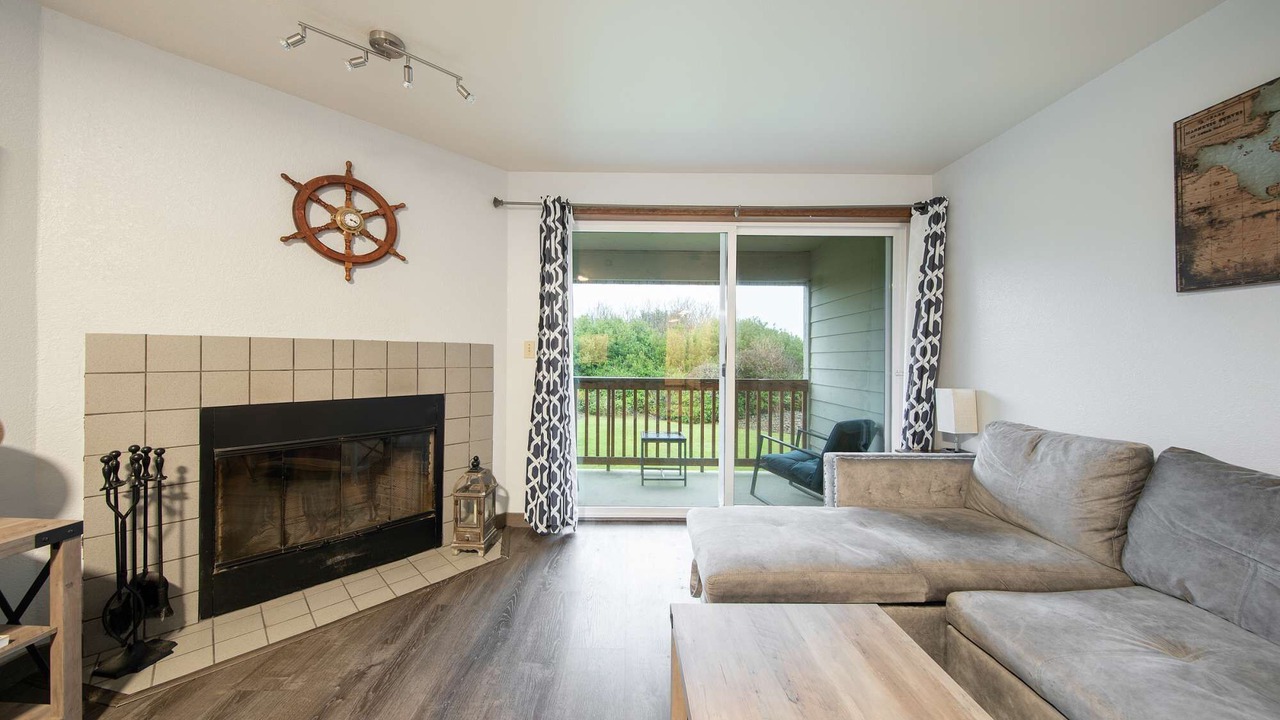 Photo of Livingroom in Ocean Shores