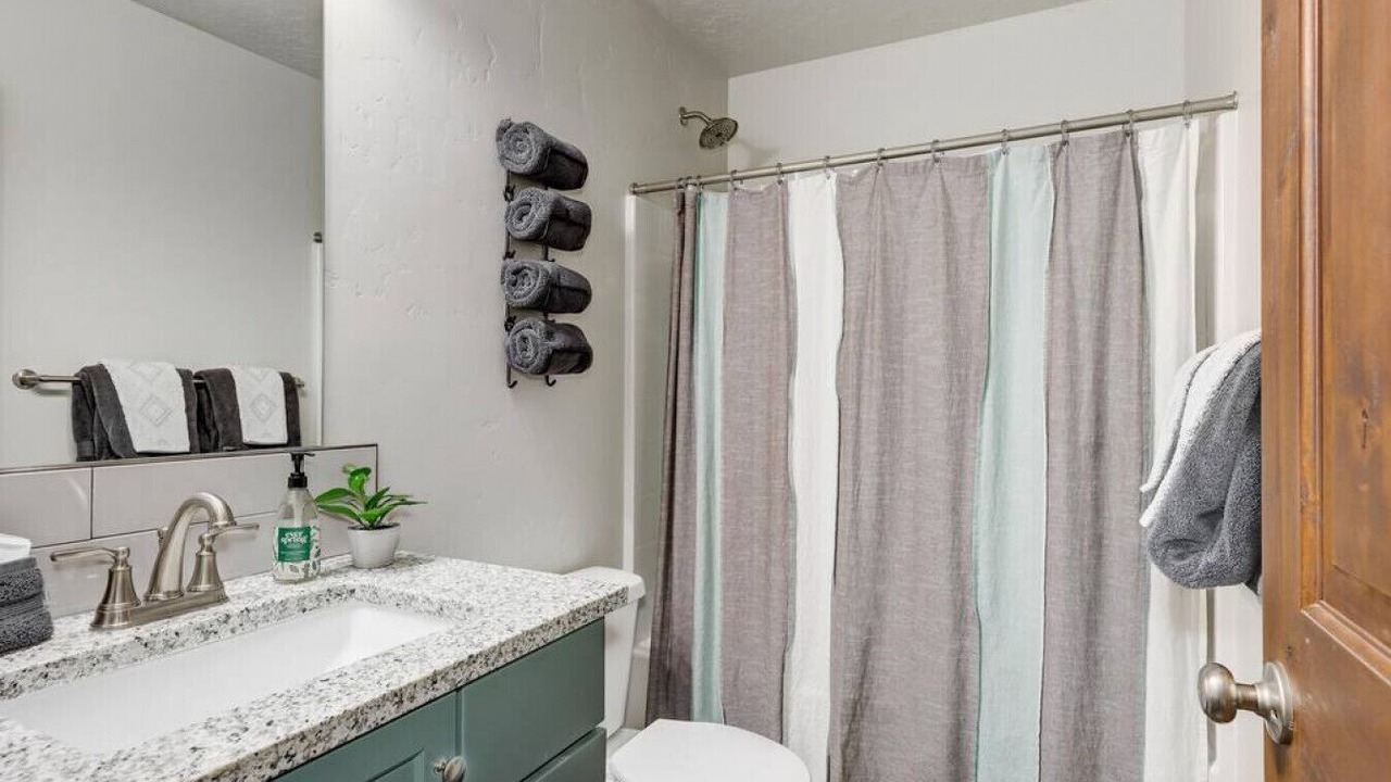 Photo of Bathroom in Fir Grove Estates